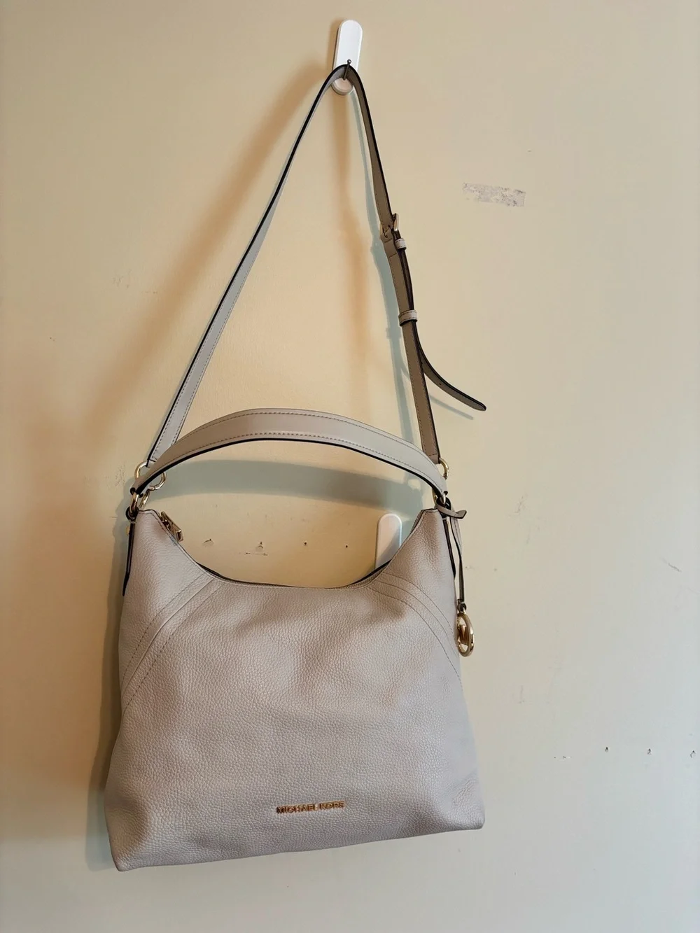 Michael Kors purse shoulder bag or Crossbody with dust bag